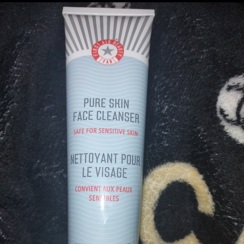 First Aid Beauty Pure Skin Face Cleanser